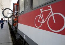 Turistii care merg cu trenul spre litoral isi pot lua si bicicletele cu ei