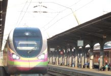 Cu trenul catre litoral. Ivisit.ro a calatorit cu trenul electric Hyperion de la Bucuresti la Constanta